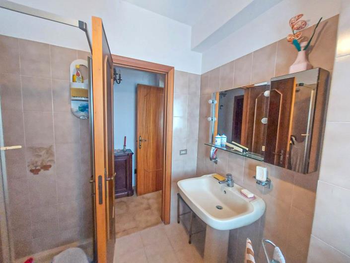 Image No.23-5 Bed Villa for sale