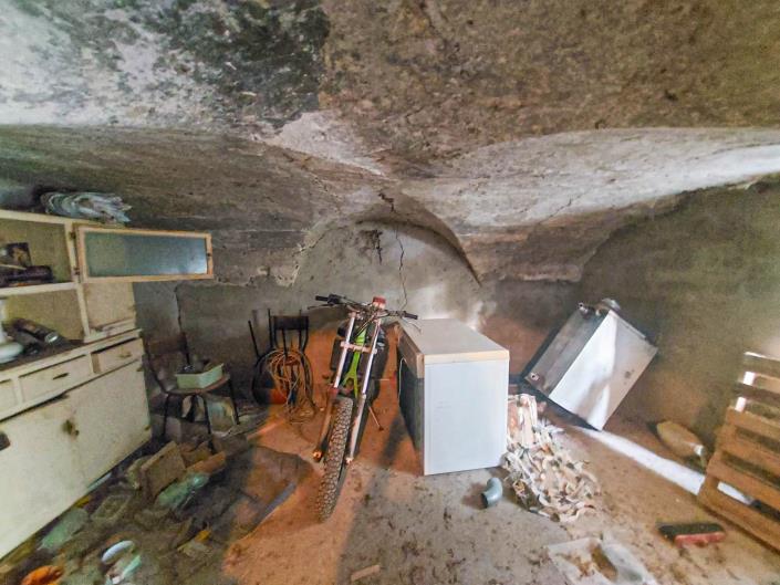 Image No.26-2 Bed Semi-Detached for sale