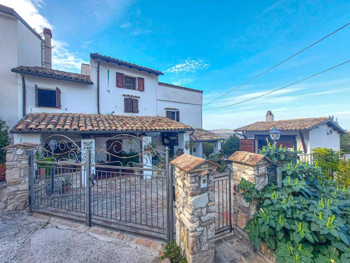 Image No.2-3 Bed House/Villa for sale