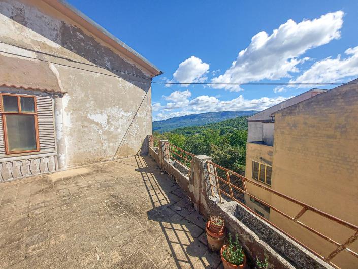 Image No.1-2 Bed Townhouse for sale