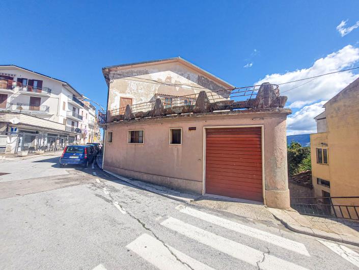 Image No.7-2 Bed Townhouse for sale