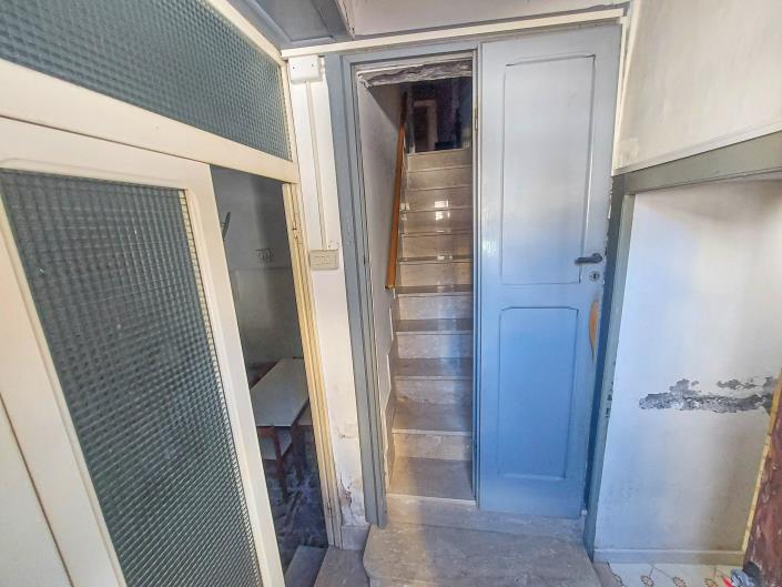 Image No.11-2 Bed Townhouse for sale