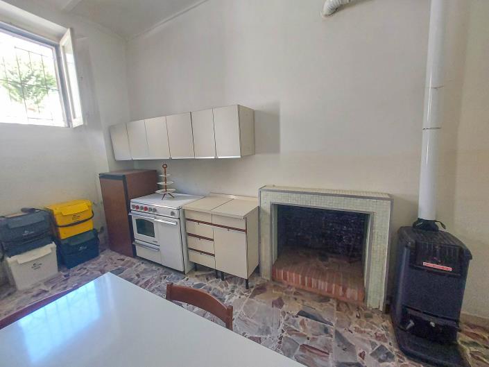 Image No.13-2 Bed Townhouse for sale