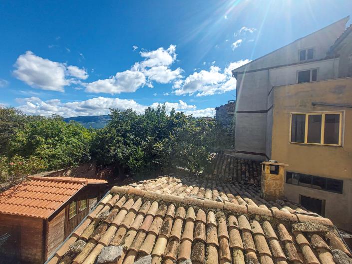 Image No.17-2 Bed Townhouse for sale