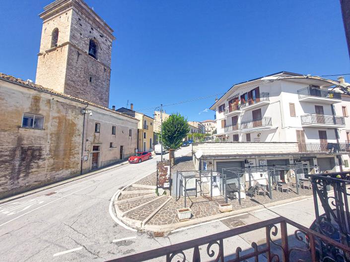 Image No.33-2 Bed Townhouse for sale