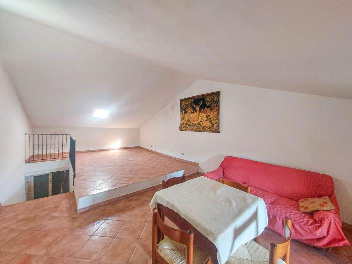 Image No.42-2 Bed Townhouse for sale