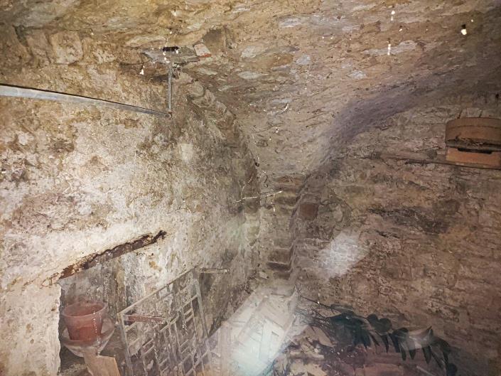 Image No.45-2 Bed Townhouse for sale