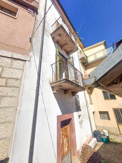 Image No.48-2 Bed Townhouse for sale