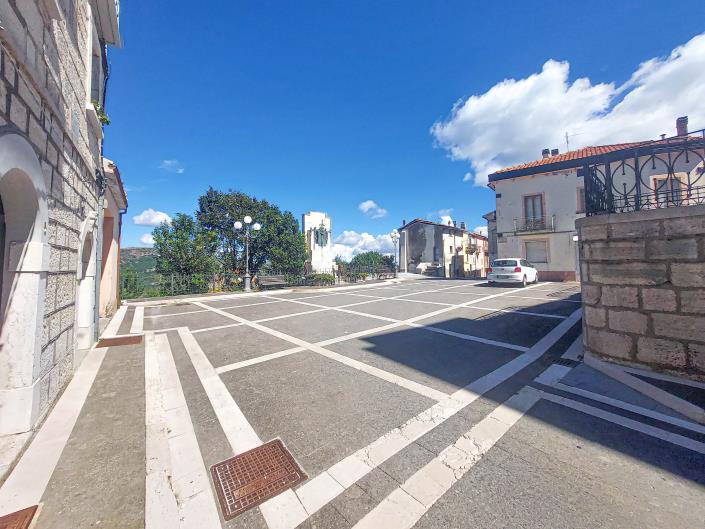 Image No.54-2 Bed Townhouse for sale