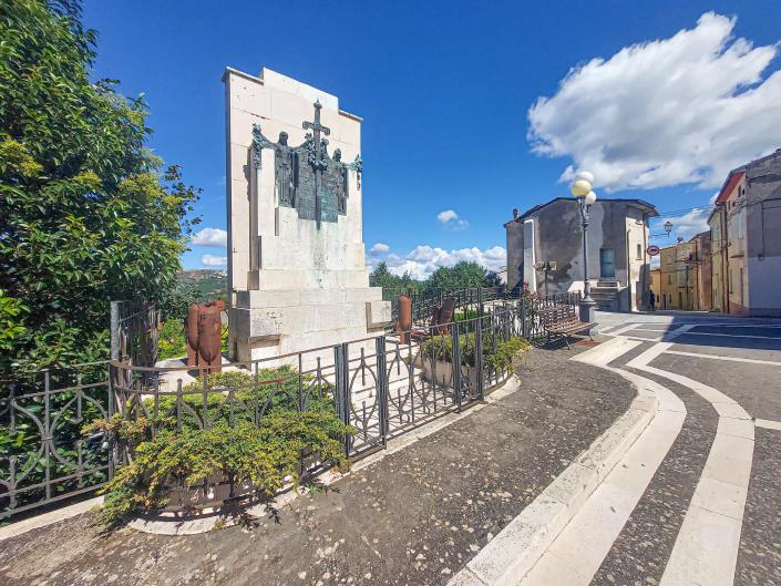 Image No.56-2 Bed Townhouse for sale