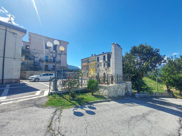 Image No.59-2 Bed Townhouse for sale