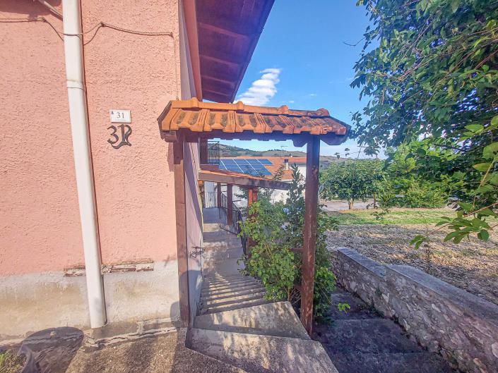 Image No.19-2 Bed Semi-Detached for sale