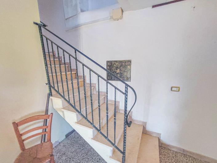 Image No.30-2 Bed Semi-Detached for sale