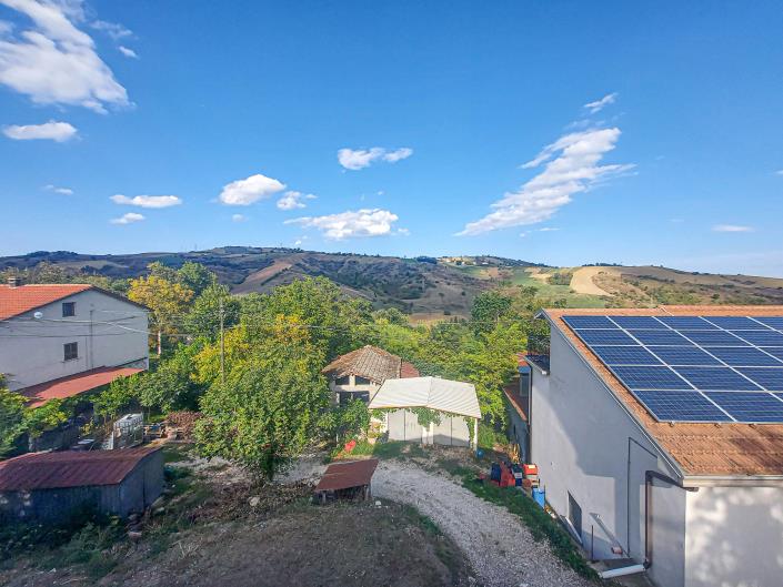 Image No.42-2 Bed Semi-Detached for sale