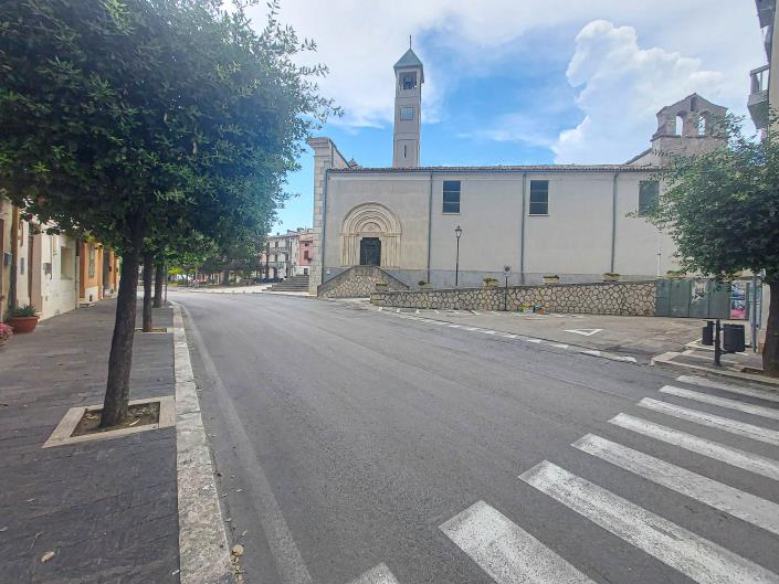 Image No.6-2 Bed Townhouse for sale