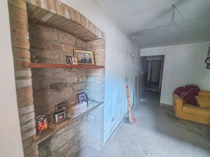 Image No.10-2 Bed Townhouse for sale