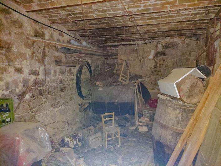 Image No.28-2 Bed Townhouse for sale