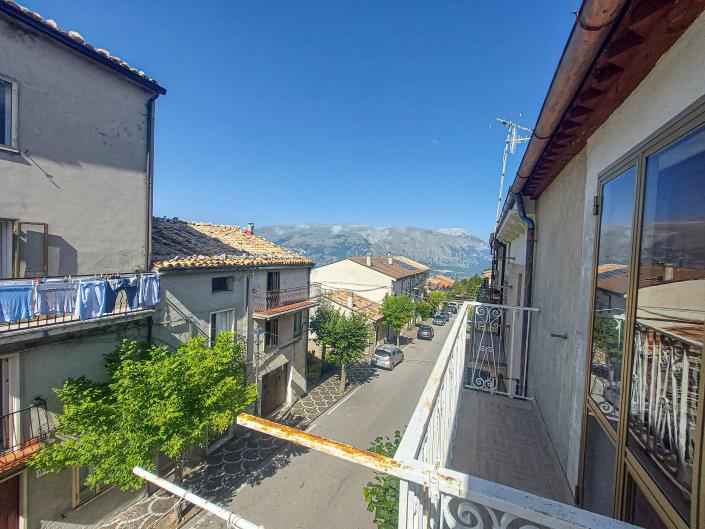 Image No.1-2 Bed Townhouse for sale