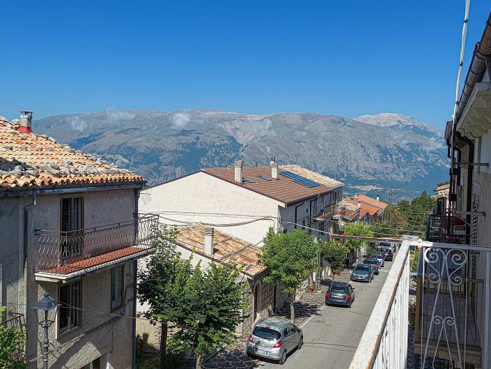 Image No.21-2 Bed Townhouse for sale