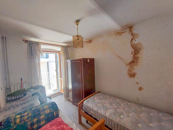 Image No.24-2 Bed Townhouse for sale