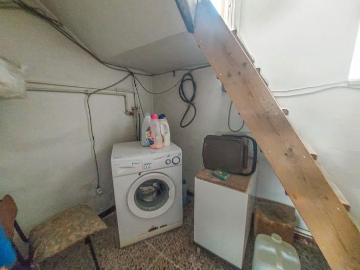 Image No.38-2 Bed Townhouse for sale