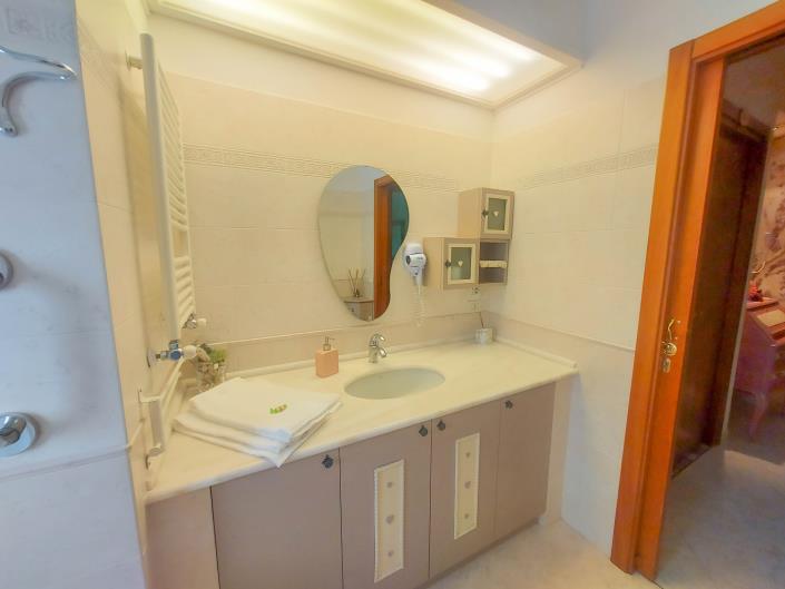 Image No.7-3 Bed Apartment for sale