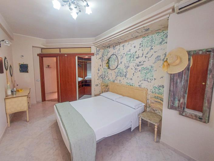 Image No.29-3 Bed Apartment for sale