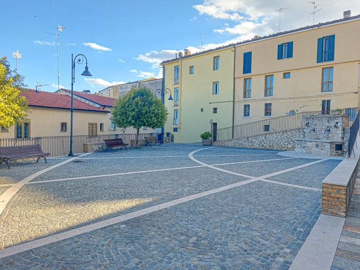 Image No.7-4 Bed Townhouse for sale