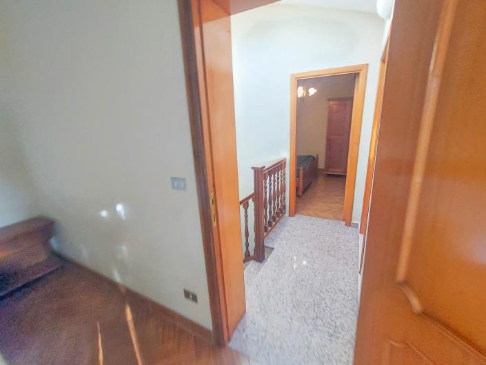 Image No.42-4 Bed Townhouse for sale