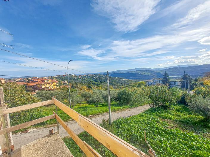 Image No.2-3 Bed Country House for sale