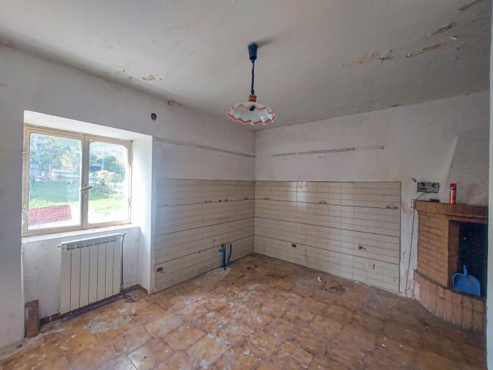 Image No.6-3 Bed Country House for sale