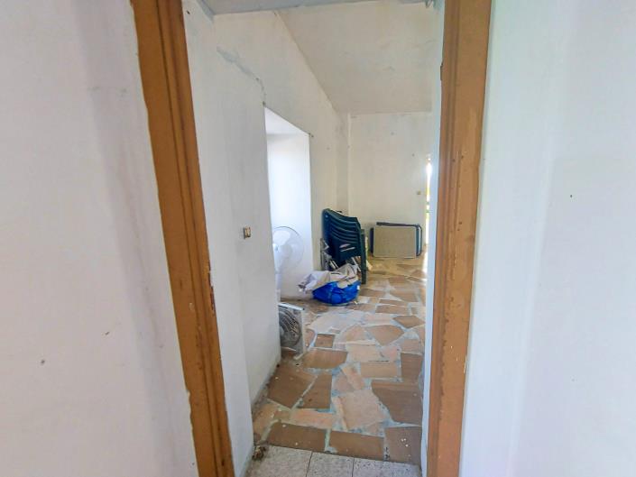 Image No.19-3 Bed Country House for sale