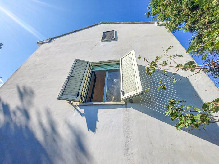 Image No.12-2 Bed Country Property for sale