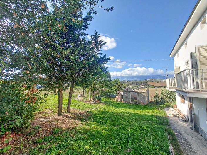 Image No.14-2 Bed Country Property for sale