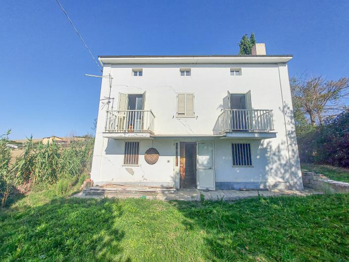 Image No.16-2 Bed Country Property for sale