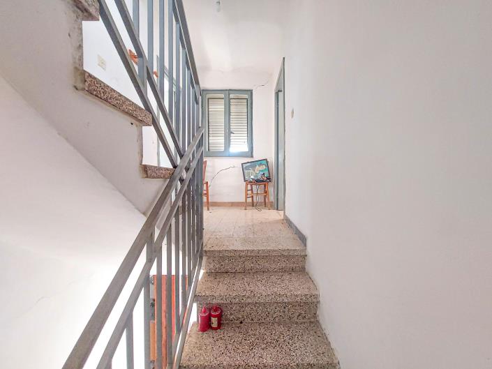 Image No.28-2 Bed Country Property for sale