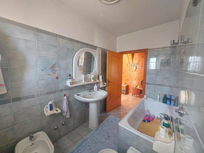 Image No.35-3 Bed House for sale