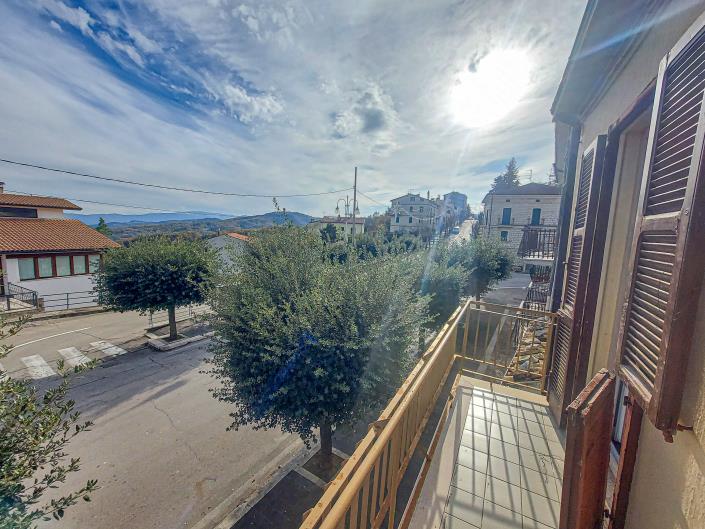 Image No.33-2 Bed Semi-Detached for sale