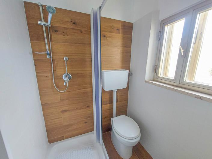 Image No.42-2 Bed Semi-Detached for sale