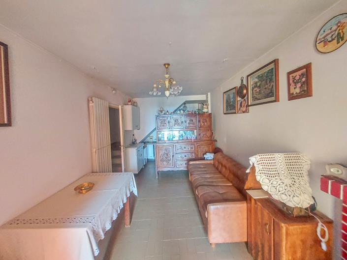 Image No.12-2 Bed Townhouse for sale