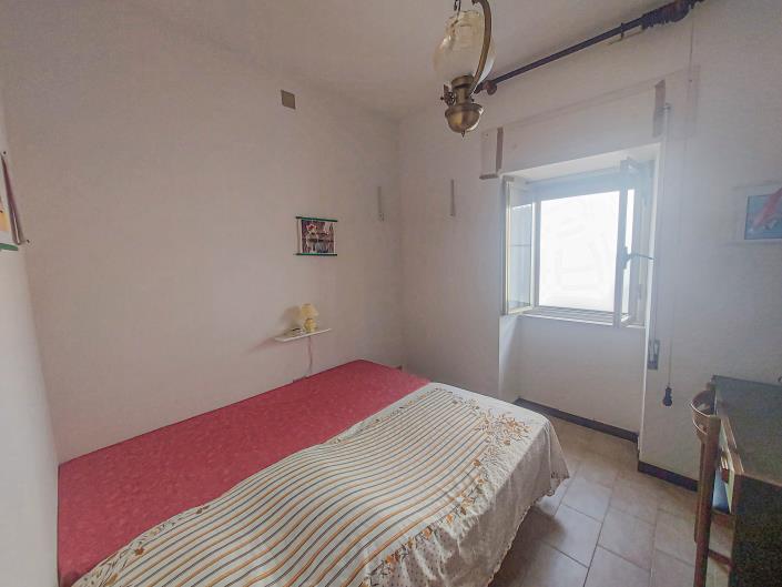 Image No.26-2 Bed Semi-Detached for sale