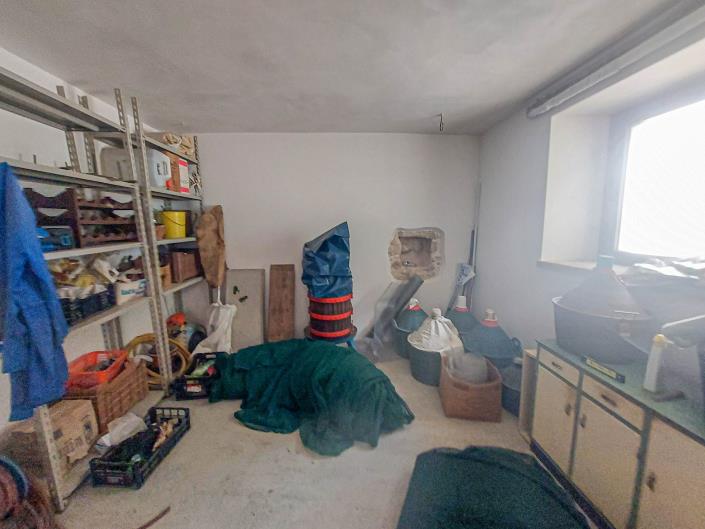 Image No.51-3 Bed Country Property for sale