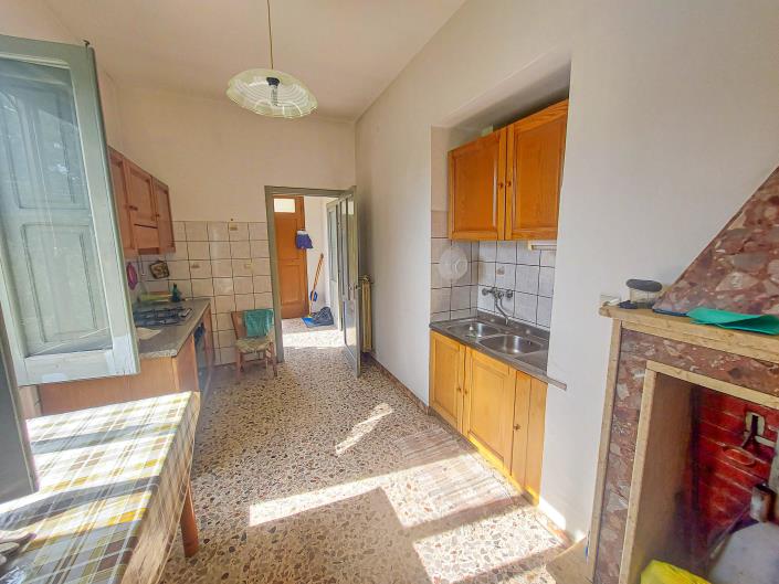 Image No.10-3 Bed Country Property for sale