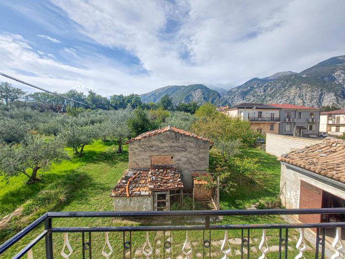 Image No.28-3 Bed Country Property for sale