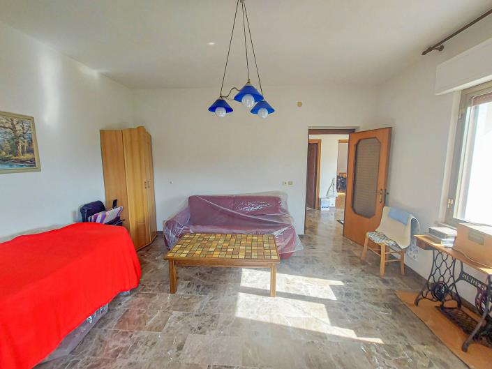 Image No.25-3 Bed Country Property for sale