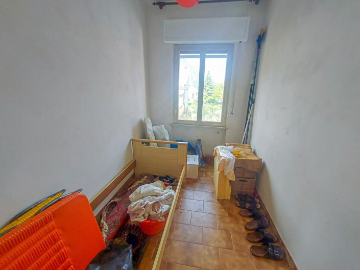 Image No.33-3 Bed Country Property for sale