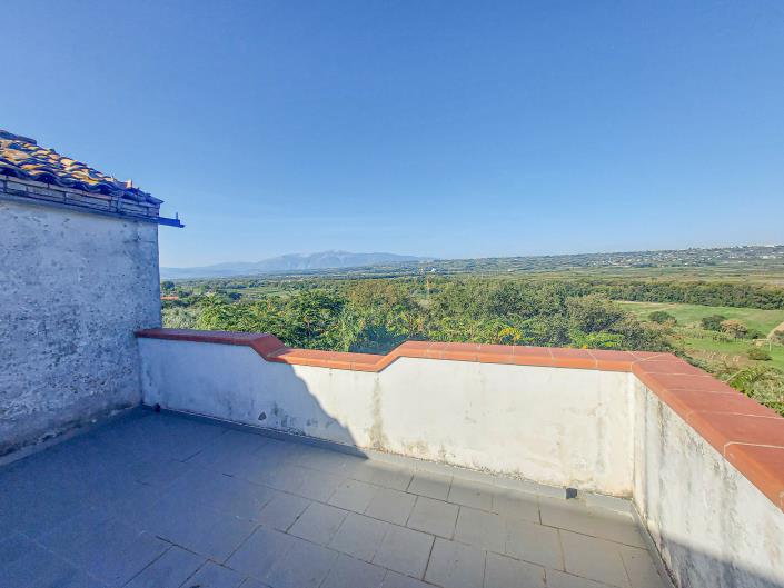 Image No.3-2 Bed Country Property for sale