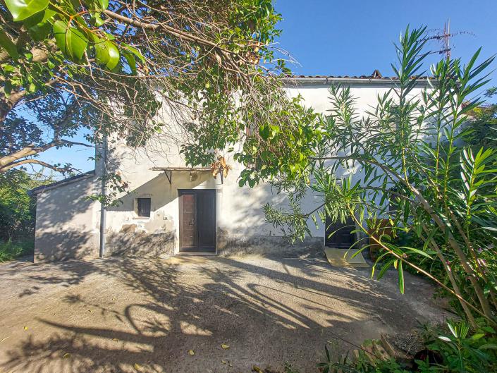 Image No.11-2 Bed Country Property for sale