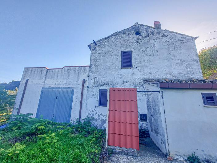 Image No.13-2 Bed Country Property for sale