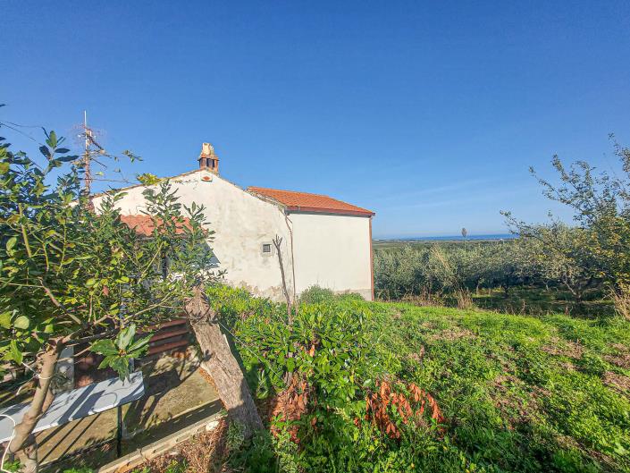 Image No.2-2 Bed Country Property for sale